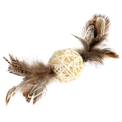 Игрушка для котов Плетеный мячик с колокольчиком и перьями GiGwi Catch&scratch, перо, дерево, 13 см